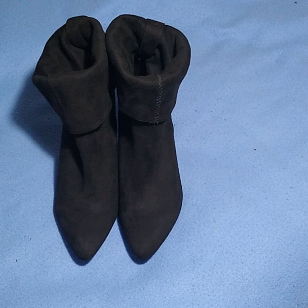 Suede boots